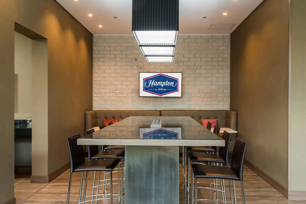 Готель Hampton By Hilton Lima San Isidro Інтер'єр фото